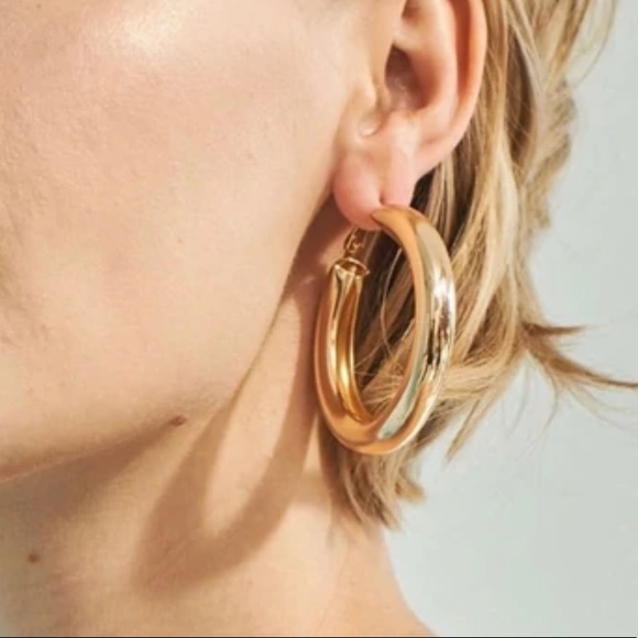 Gold plated 50 mm hoop earrings - Picture 4 of 5